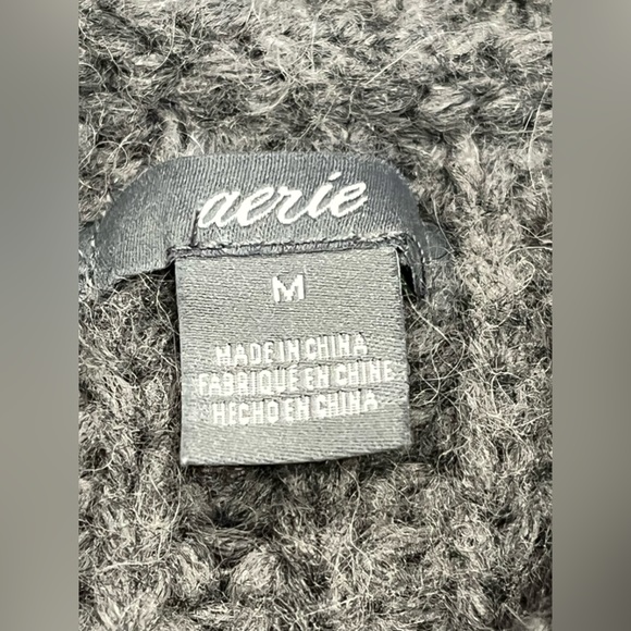 Women’s Aerie Chunky Knitted V-Neck Lace Up Sweater - Picture 5 of 8